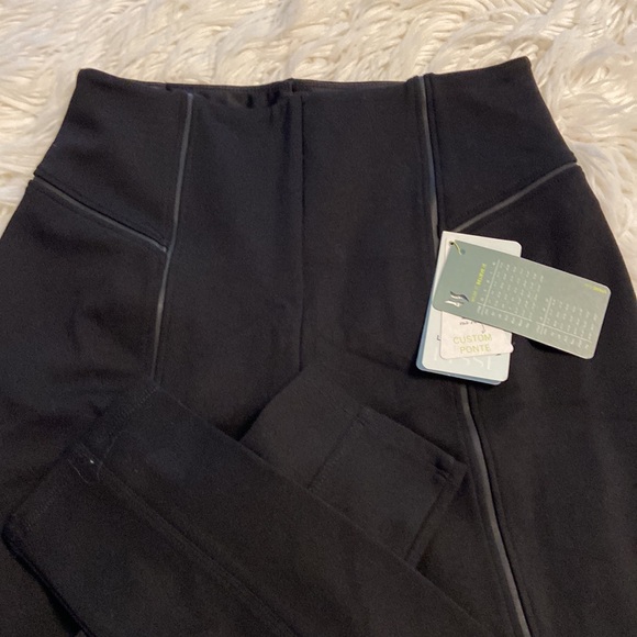 LYSSE Pants size M inseam 27” waist 26” elastic color black brand new with tags - Picture 12 of 12